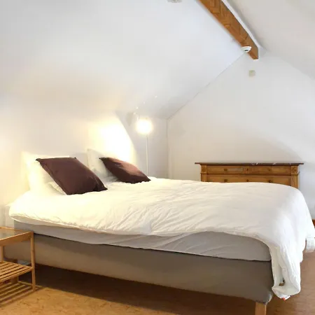 Delightful In With Terrace Holiday home Denee