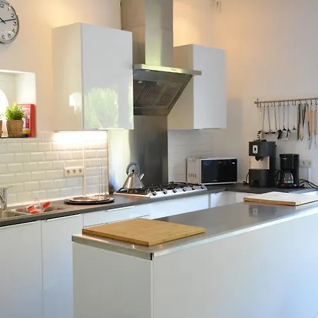 Ferienhaus Family Retreat, Forested Anhee *