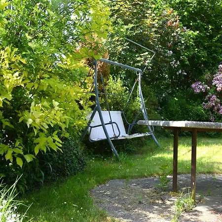 Family Retreat, Forested Anhee 別荘 Denee